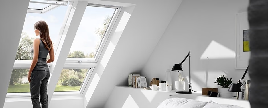 ПОКРИВНИ ПРОЗОРЦИ VELUX GPL 3070 и GPU 0070 С ДОЛНО УПРАВЛЕНИЕ ПРЕМИУМ