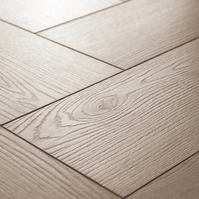 Ламиниран паркет Herringbone 0272 8mm AC5/33