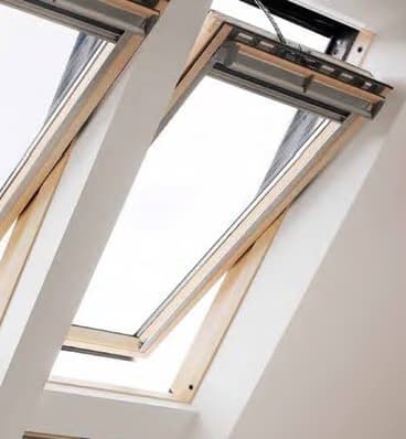 ПОКРИВНИ ПРОЗОРЦИ VELUX GGL 3066 и GGU 0066 С ГОРНО УПРАВЛЕНИЕ - ПРЕМИУМ