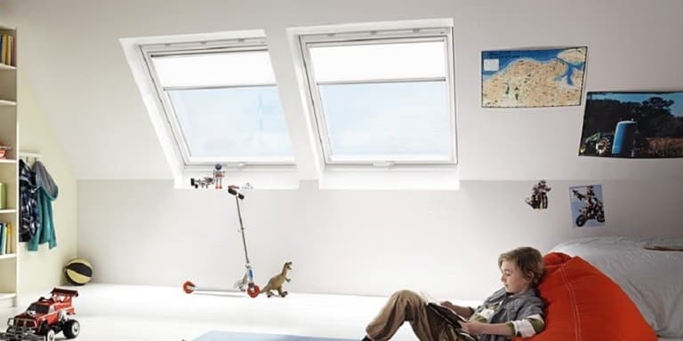 ПОКРИВНИ ПРОЗОРЦИ VELUX GPL 3070 и GPU 0070 С ДОЛНО УПРАВЛЕНИЕ ПРЕМИУМ