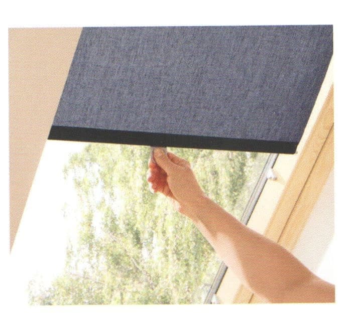 Пропускащи РОЛЕТНИ ЩОРИ VELUX RFL, RHL